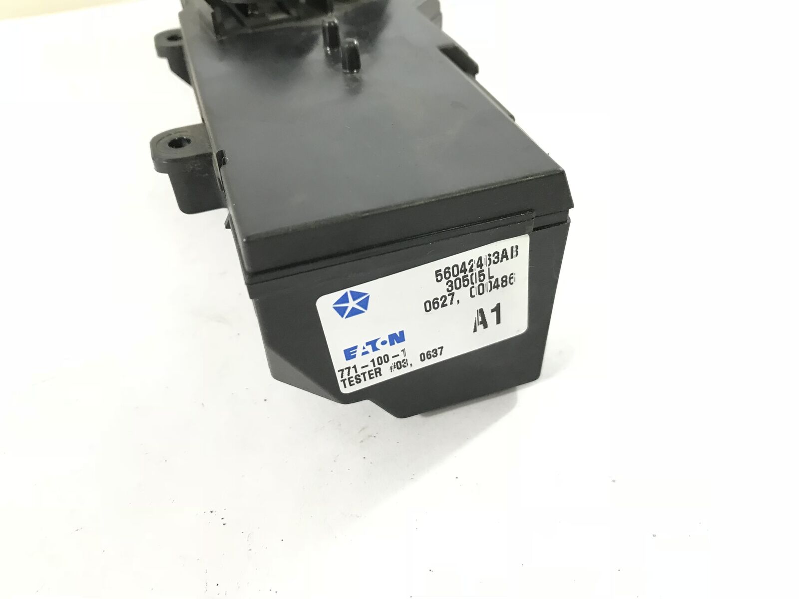 Jeep Grand Cherokee ZJ 96-98 Driver Side Front Door Switch – Windows & Mirrors (OEM 56042463)