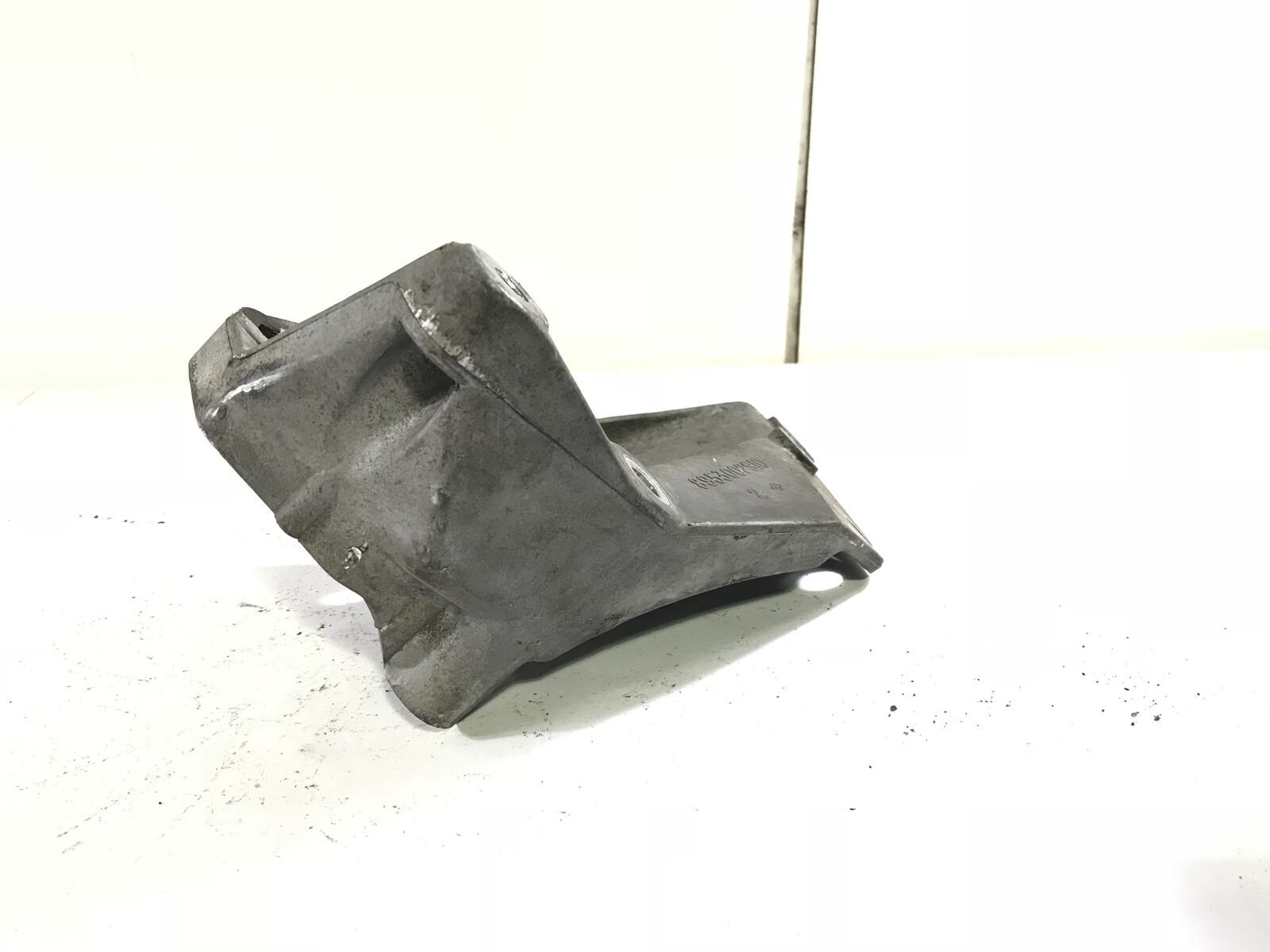 Power Steering Pump Bracket Mount 19871990 XJ MJ 53002910 8953002910