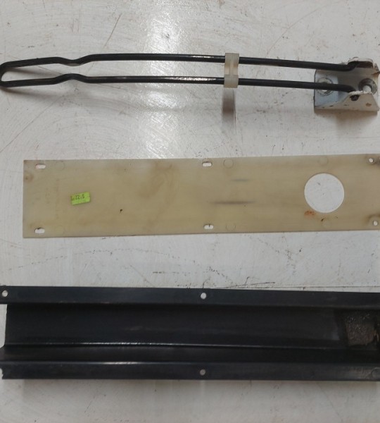 87-95 Jeep Wrangler YJ OEM Tailgate Cover Bezel and Latch P/N: 8955009-445, 55009445