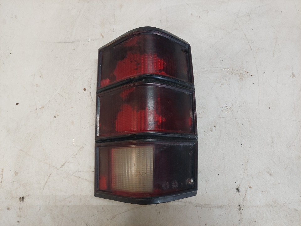 Comanche MJ Passenger Side Tail Light 86-92 SF8956001034