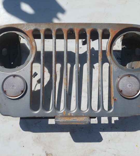 Grille 1976-1986 CJ5 CJ7 CJ8