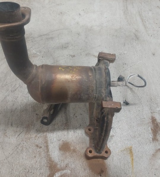Wrangler TJ 2.4L Exhaust Manifold and Catalytic Converter