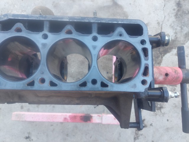 4.0L Engine Block 53008405 Builder - Parts Breakers - Rust Free used ...