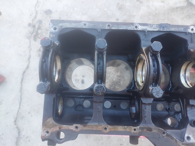 4.0L Engine Block 53008405 Builder - Parts Breakers - Rust Free used ...