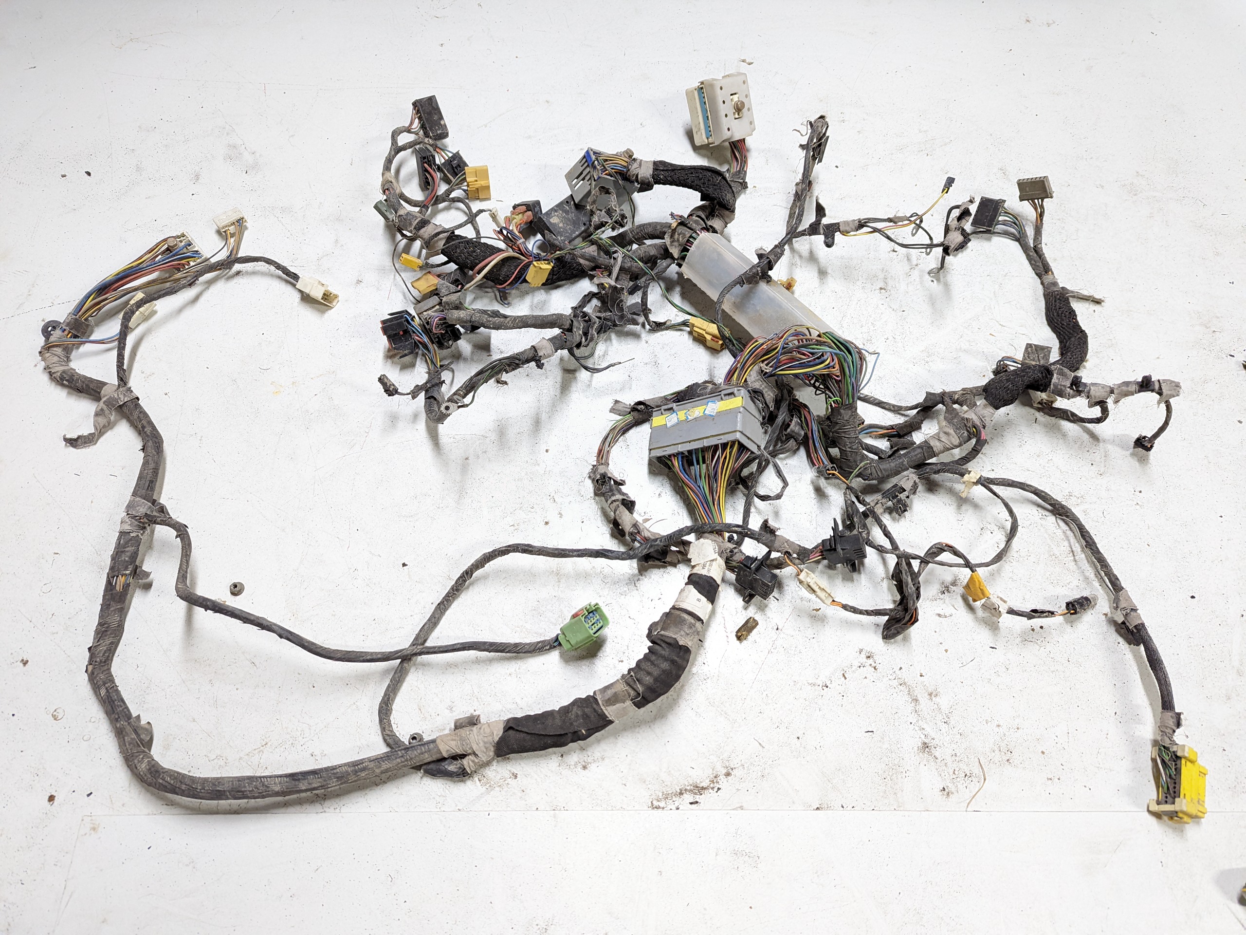 Instrument Dash Panel and Floor Wiring Harness 99-01 XJ 56009802AH and 56009791AI