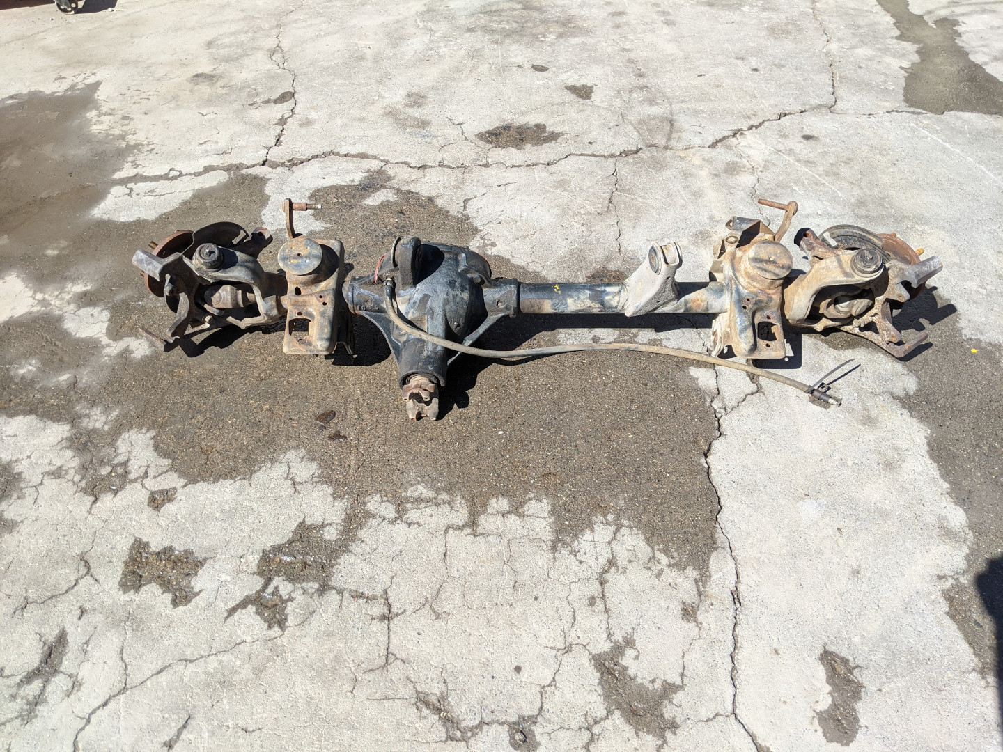 TJ LJ XJ Front Axle Assembly Dana 30 With 3.55 Gear Ratio with ABS 1997